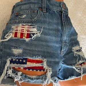 Cheeky frayed women’s Distressed stretch Denim Shorts size 12